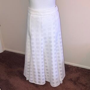 Harlyn White Textured A-line midi skirt Small Petite
